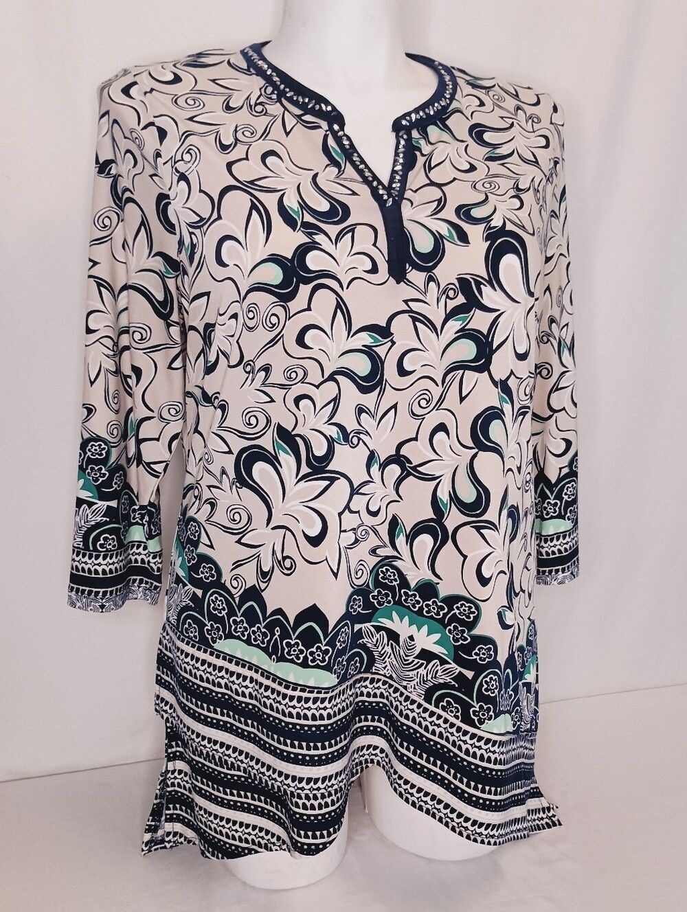 Women's Size Large Floral Print Embellished Tunic Top - Picture 5 of 10
